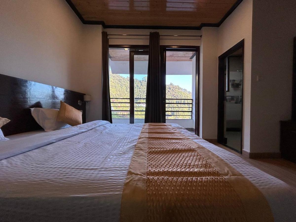 Hotel 7 Heavens 穆索里 外观 照片
